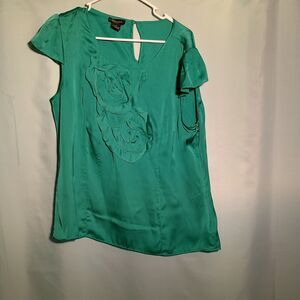 Green Cap Sleeve Blouse with Floral Appliqué – Spence Satin Top